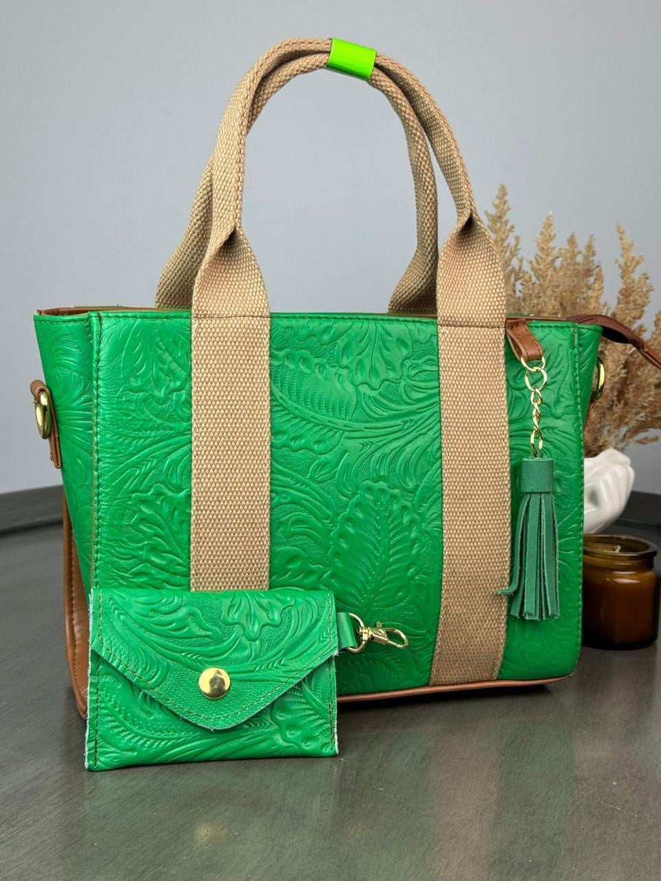 BOLSA ARI FLORES VERDE LIMON