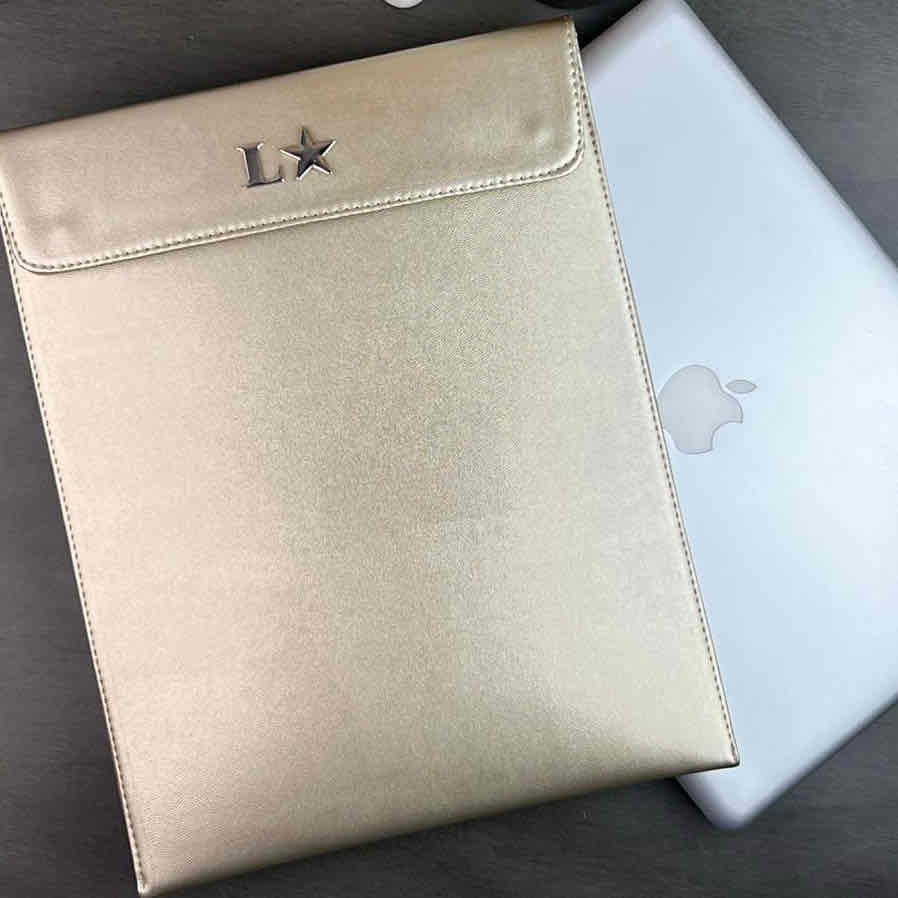 FUNDA PARA IPAD DORADO