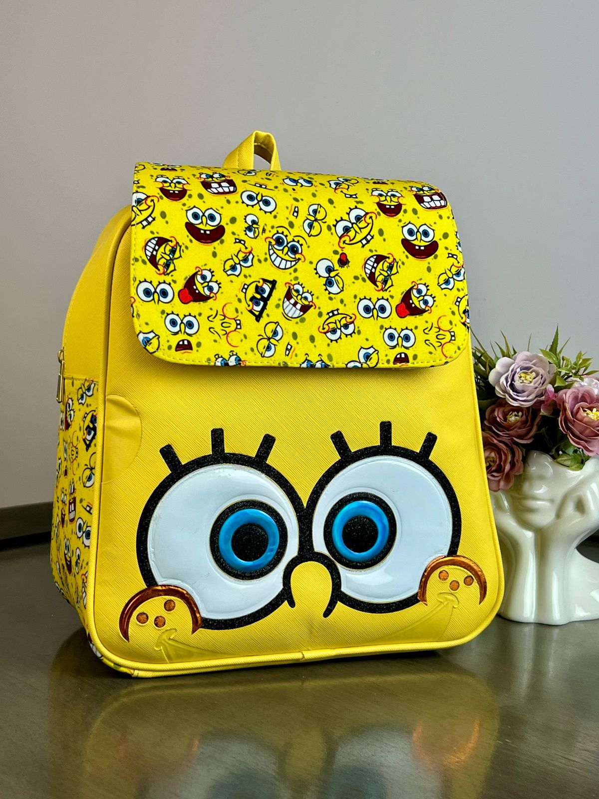 MOCHILA PERSONAJE BOB ESPONJA AMARILLO