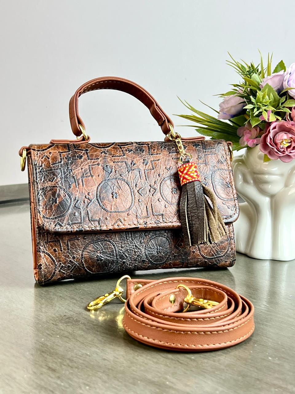 CROSSBODY DELIA SIGNOS CAFE PARDO