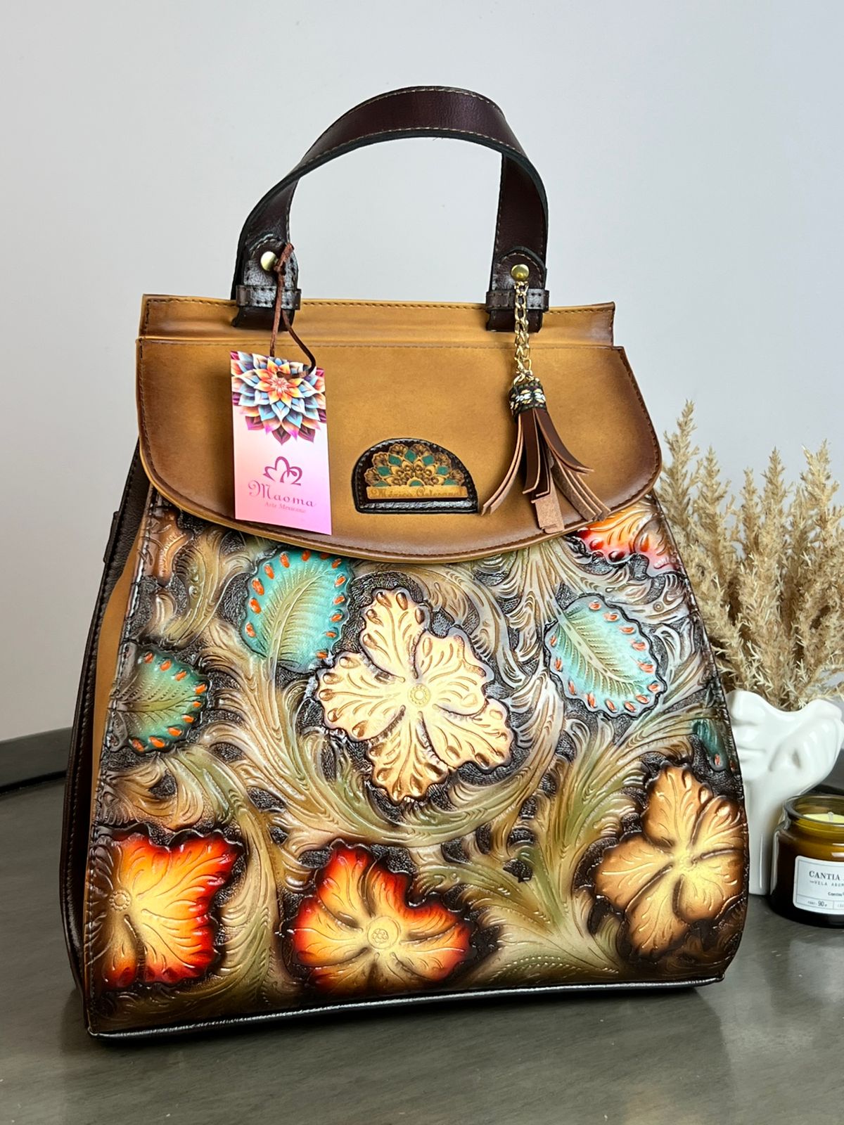 MAOMA GDE MOCHILA VERO FLORES Y HOJAS MARRON/TONOS AZUL Y AMA
