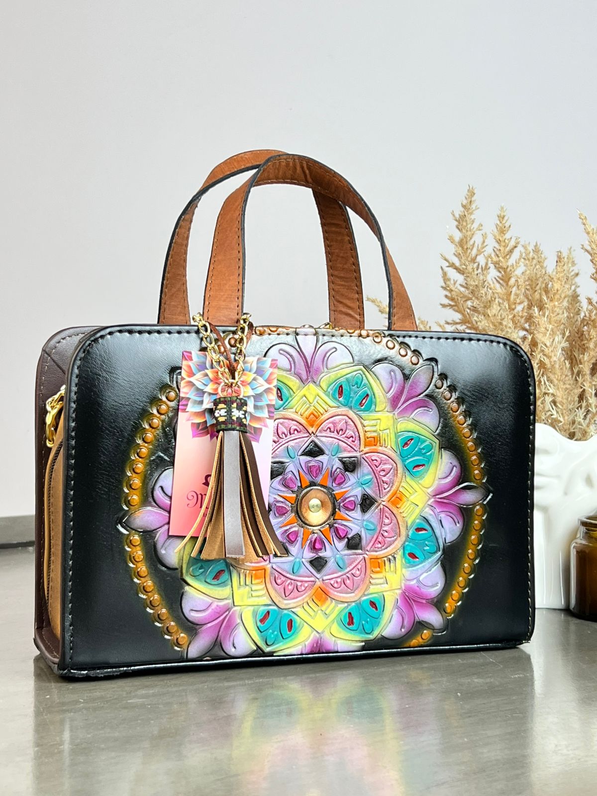 MAOMA CROSSBODY MANDALA NEGRO/TONO MORADO Y VERDE