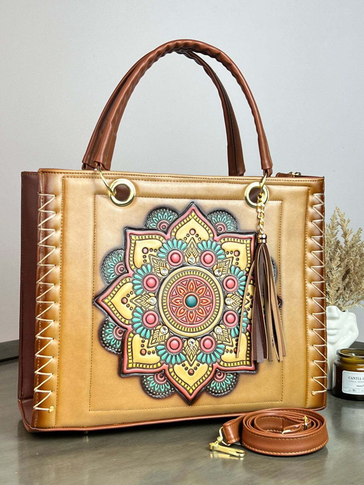 MOD. CRIS CUADRADA AVELLANA MANDALA COLORES