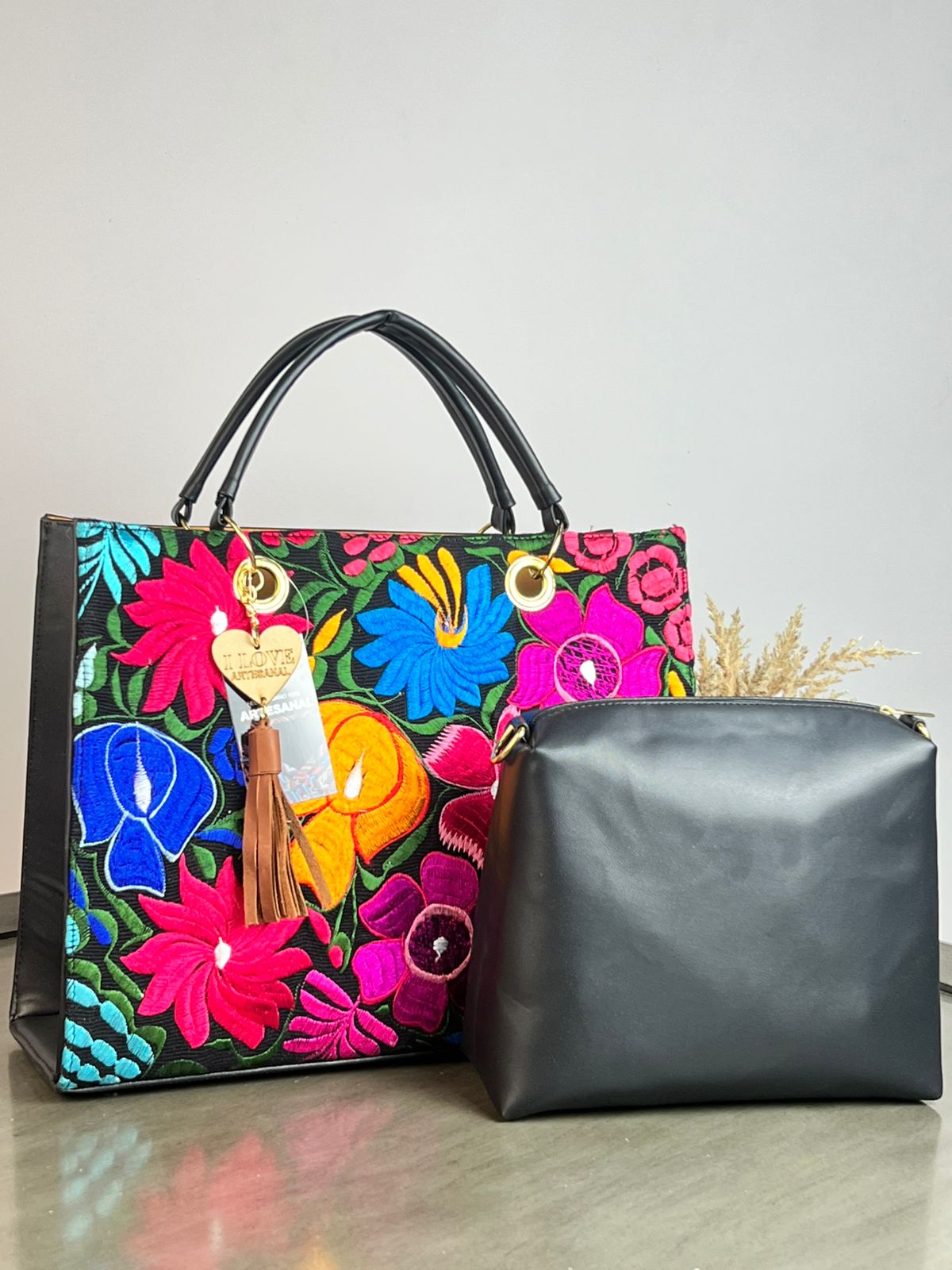 Bordadas Bolsas De Piel Artesanales COMBO BORDADO FLORES Y PIEL