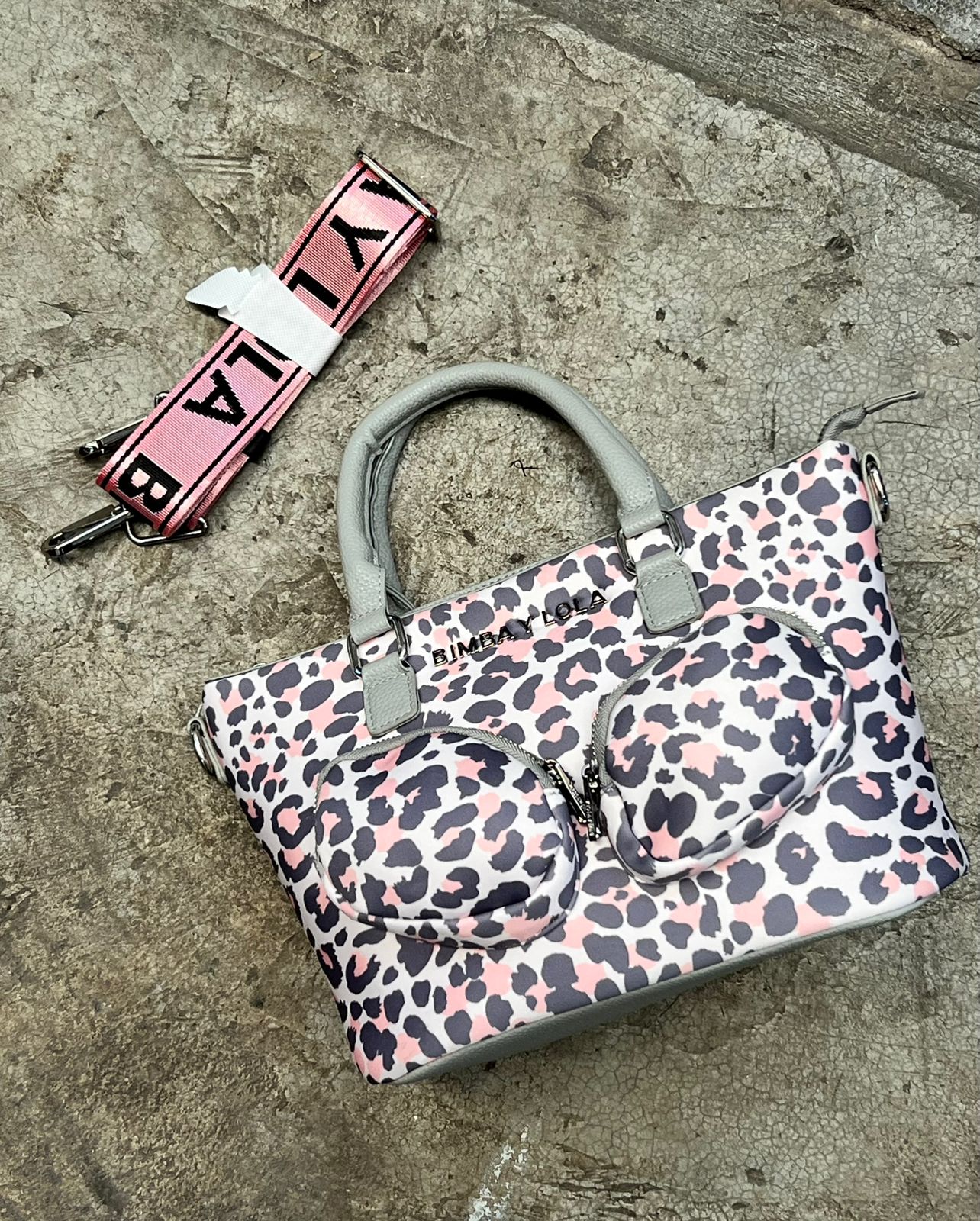 BIMBA Y LOLA BOLSO DE MANO ANIMAL PRINT GRIS/ROSA
