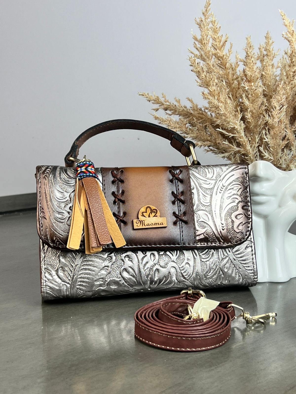 MAOMA DELIA 1.0 FRANJA LISO GRABADO PLATA/CAMEL