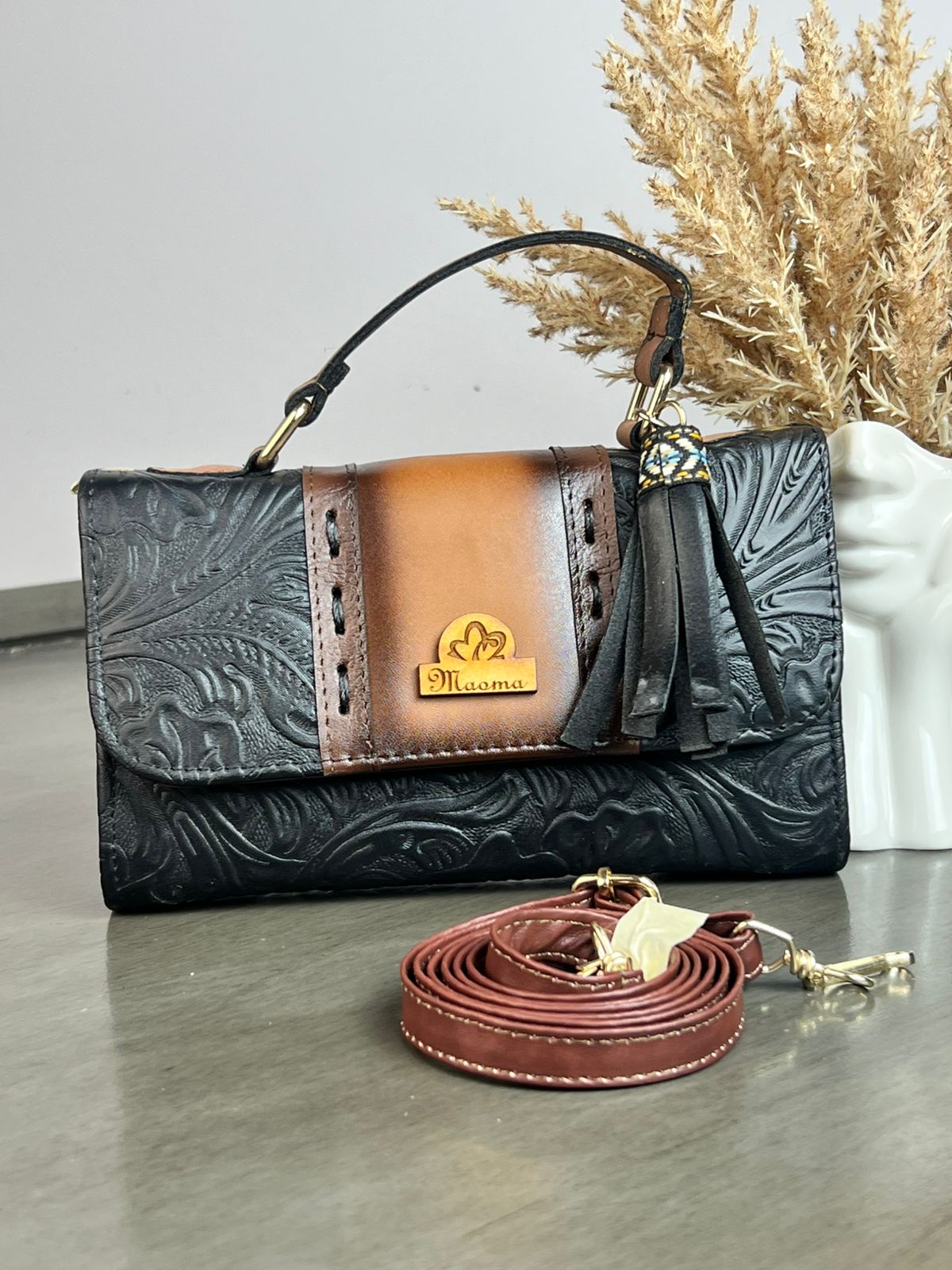 MAOMA DELIA 1.0 FRANJA LISO GRABADO NEGRO/CAMEL