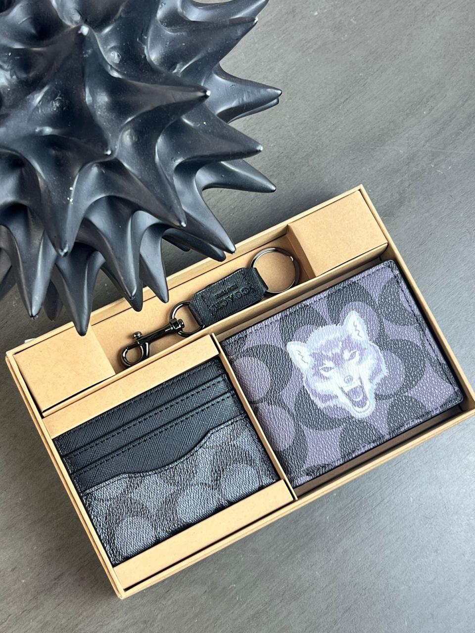 SET CARTERA COACH ESTAMPADO LOBO GRIS