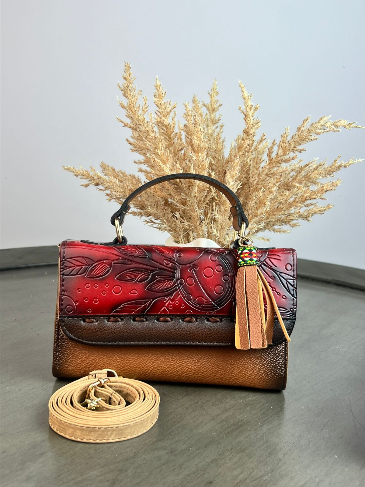 MAOMA DELIA 1.0 CATARINA ROJO/TEJIDO CAMEL