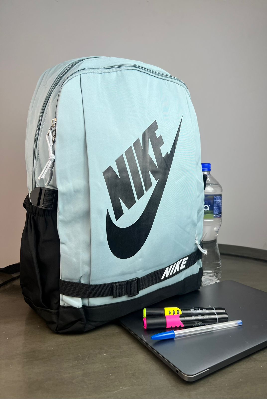 MOCHILA NIKE CINTOS GLACIAL/NEGRO