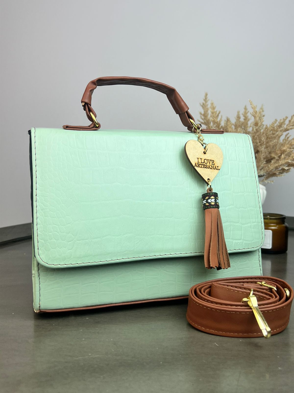 BOLSO CAJITA ZAFIRO GRABADO DRILO PISTACHE