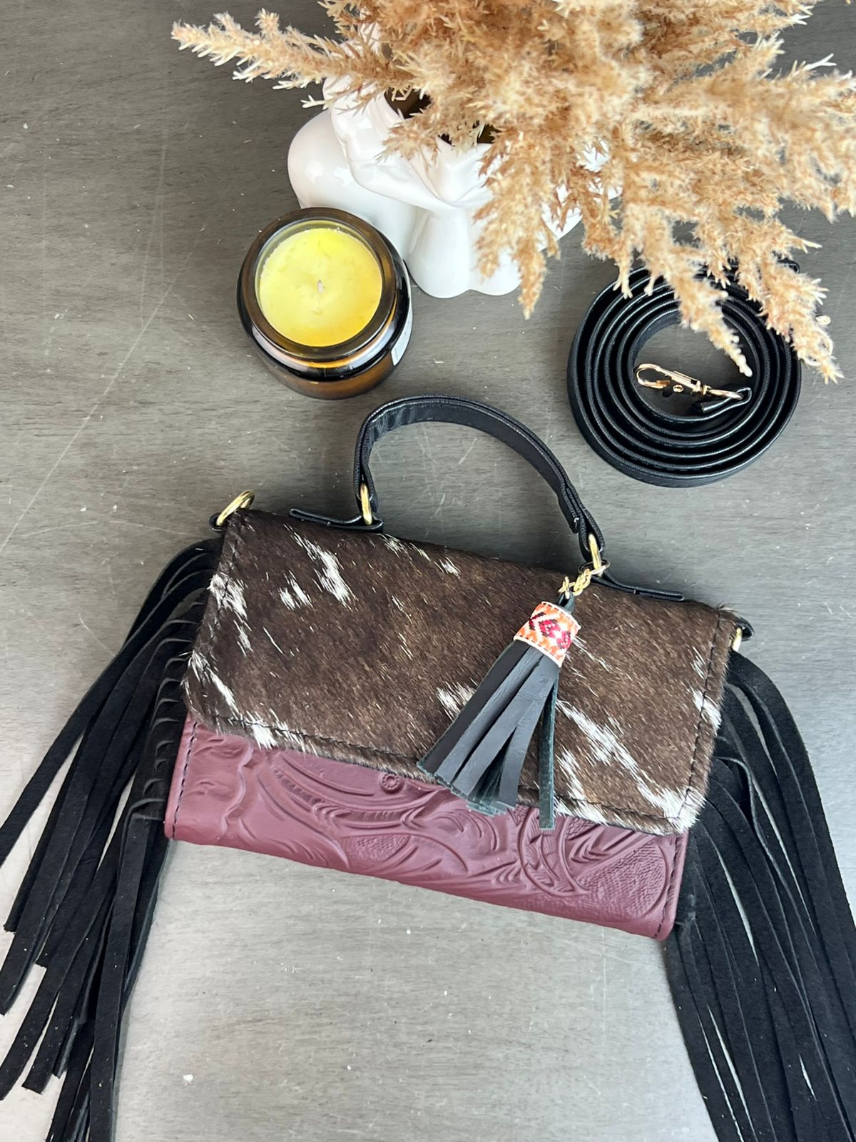 CROSSBODY DELIA PELO Y BARBAS VINO/PELO CAFÉ/BARBAS NEGRO
