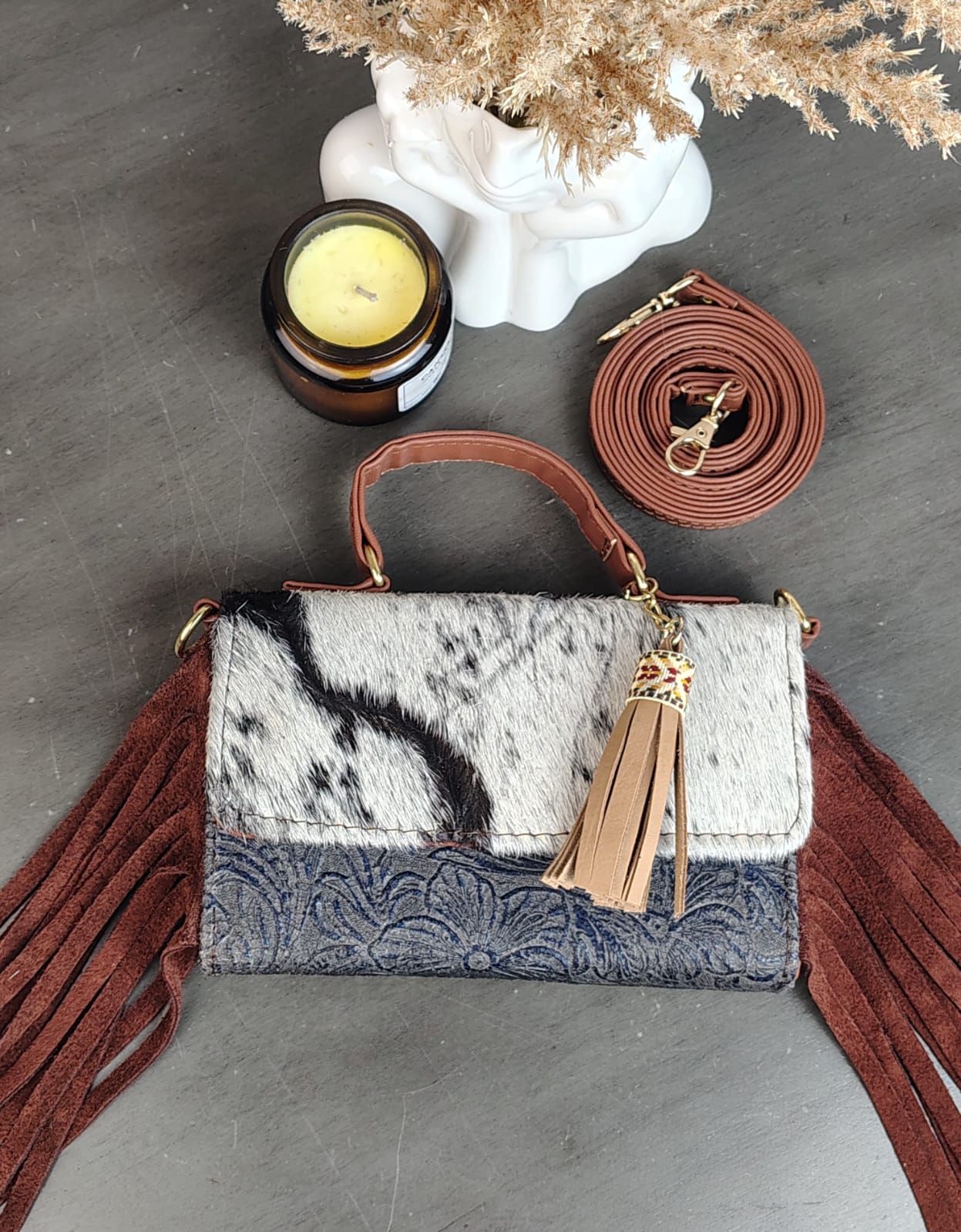 CROSSBODY DELIA PELO Y BARBAS AZUL GRISACEO/PELO BLANCO MOTEADO/BARBAS ROJIZO