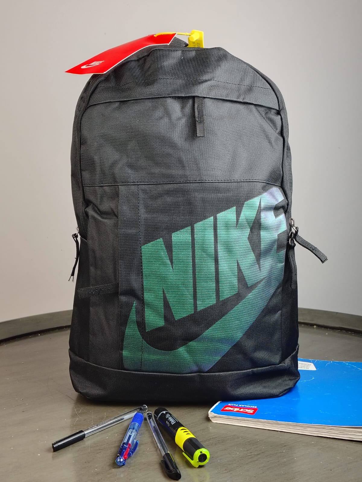 MOCHILA NIKE 2850 NEGRO/VERDE