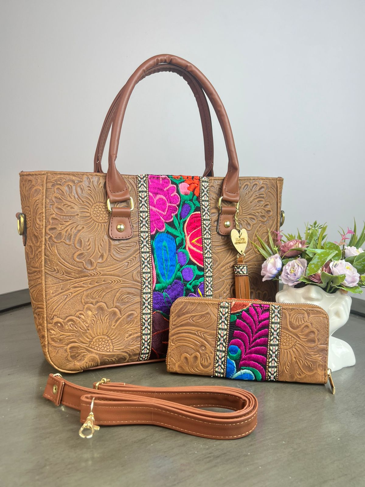 DUO FRANJA BORDADO Y PIEL GRASO CON CARTERA CAMEL MATE/COLORES F NEGRO