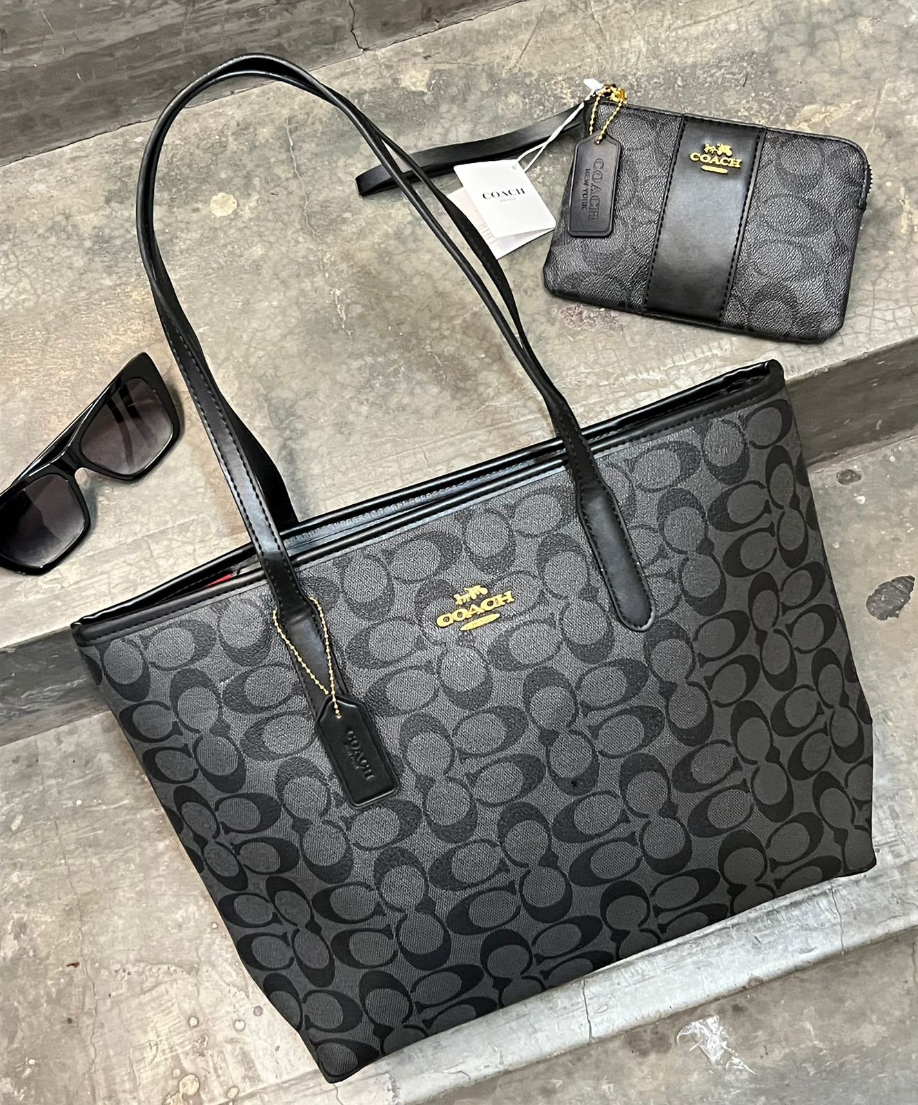 BOLSA COACH GRANDE NEGRO ESTAMPADO