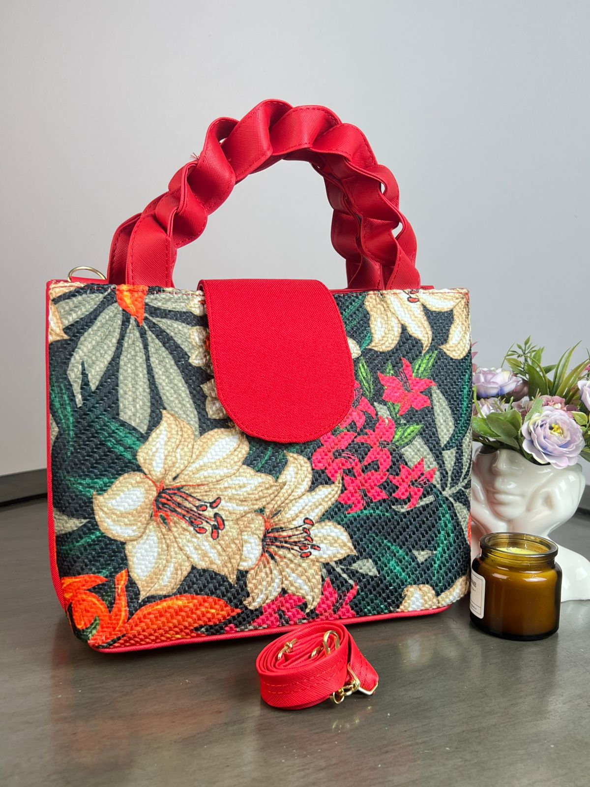 YUTE MODELO TRENZA ROJO/FLORES F NEGRO