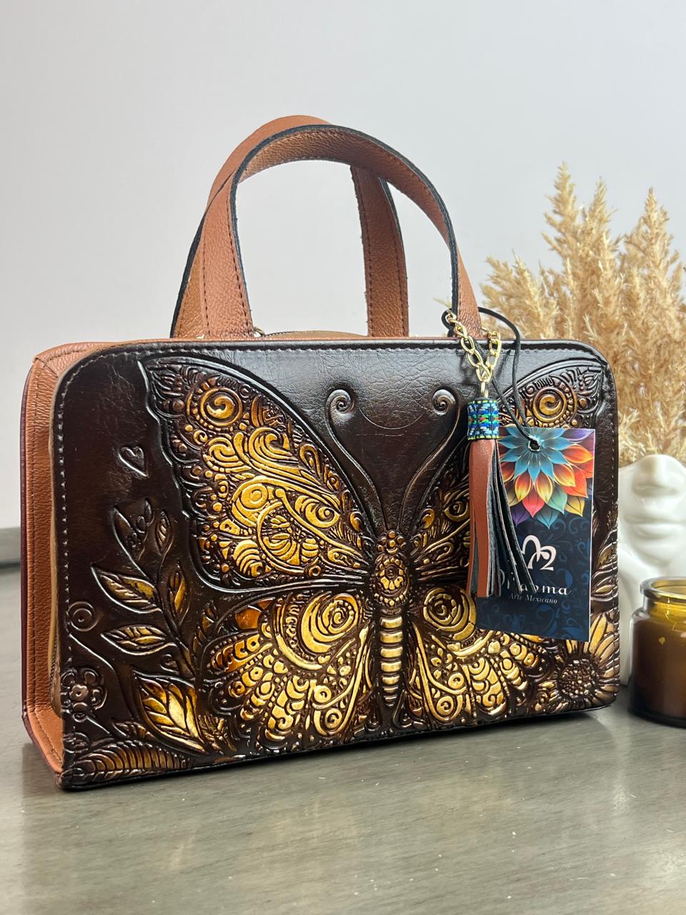 MAOMA CROSSBODY MARRON MARIPOSA CAMEL