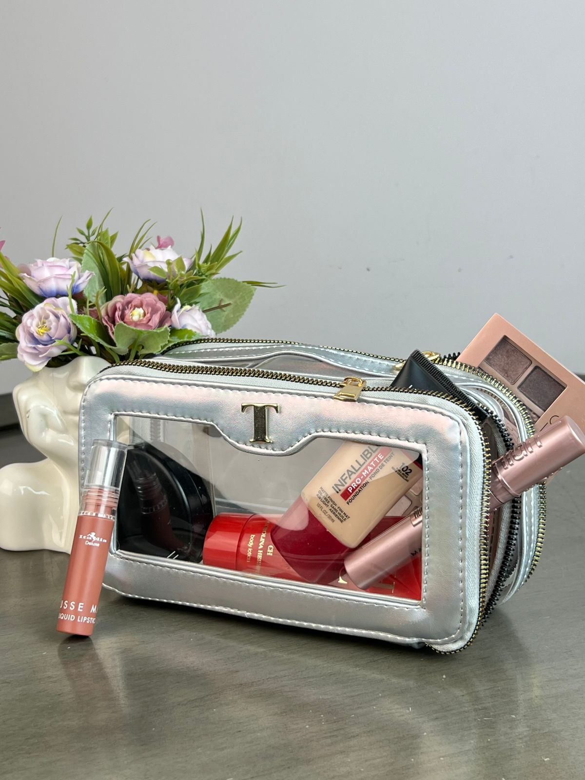 COSMETIQUERA DOBLE CIERRE MICA LASER PLATA