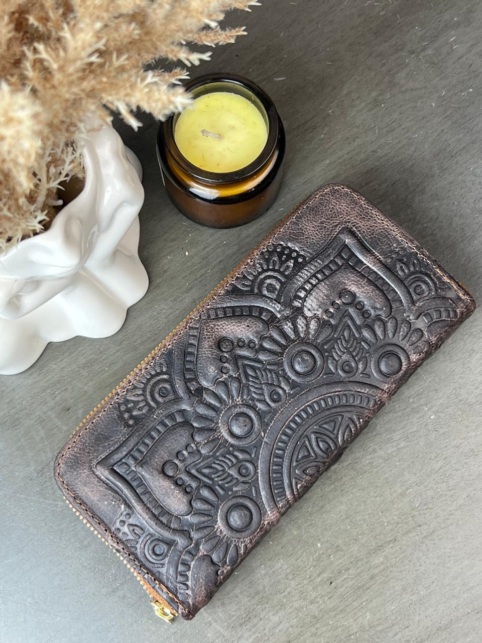CARTERA 1 CIERRE MANDALA FERRERO DESGASTADO