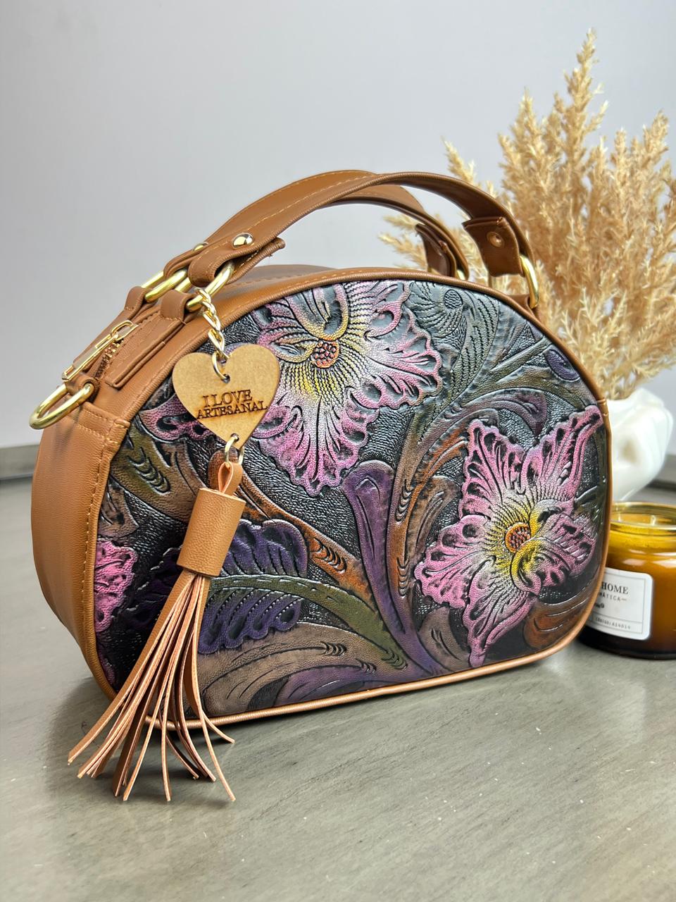 BOLSO MEDIO CIRCULO GRABADO FLORES CAMEL/TONOS ROSA