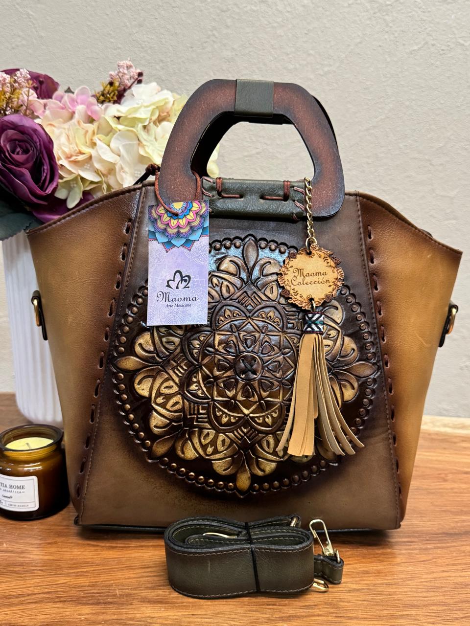 MAOMA GDE CAMILA MANDALA CAMEL