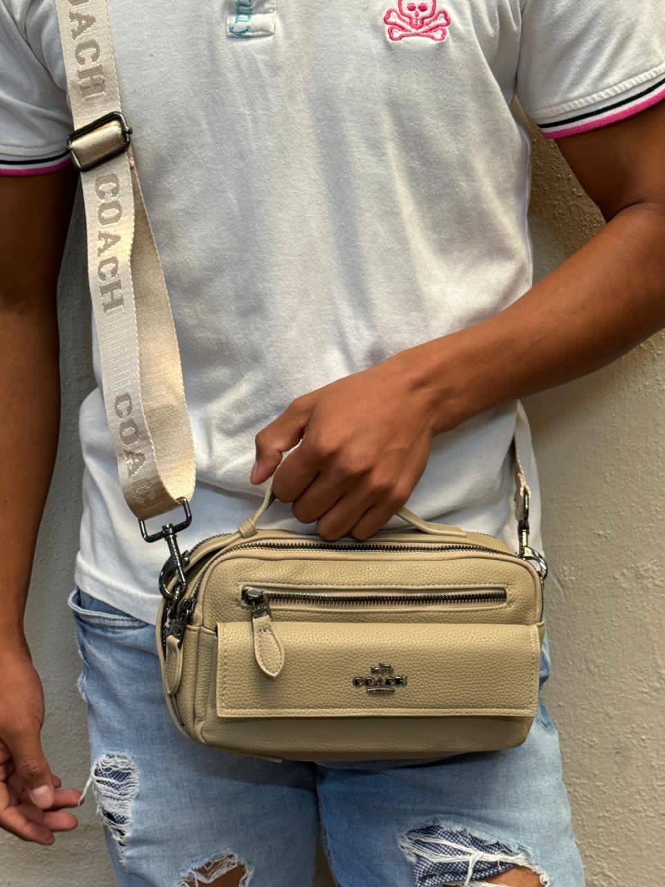 COACH SOBAQUERA KHAKI CON ESTAMPADO