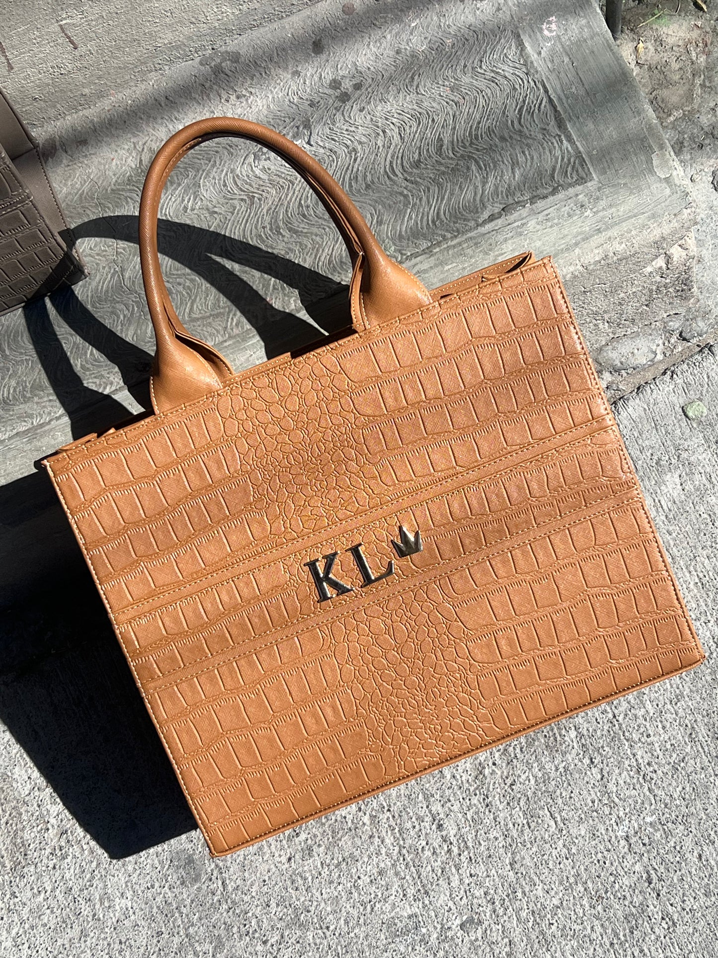 TOTE CLASICA GDE CAMEL CROCO