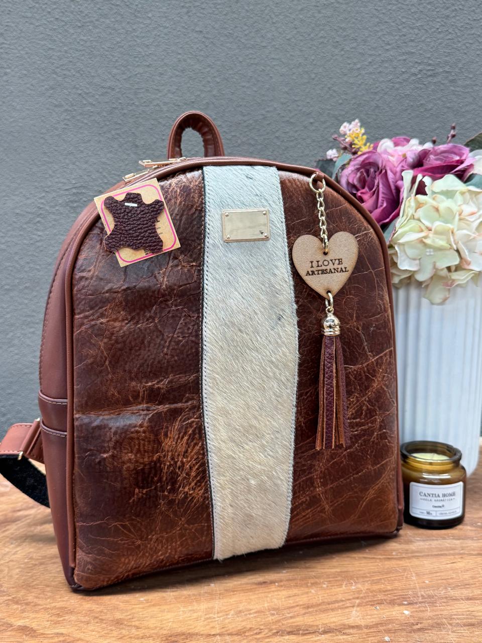 UB MOD ARTESANAL MOCHILA AMY FRANJAS PELO MARRON