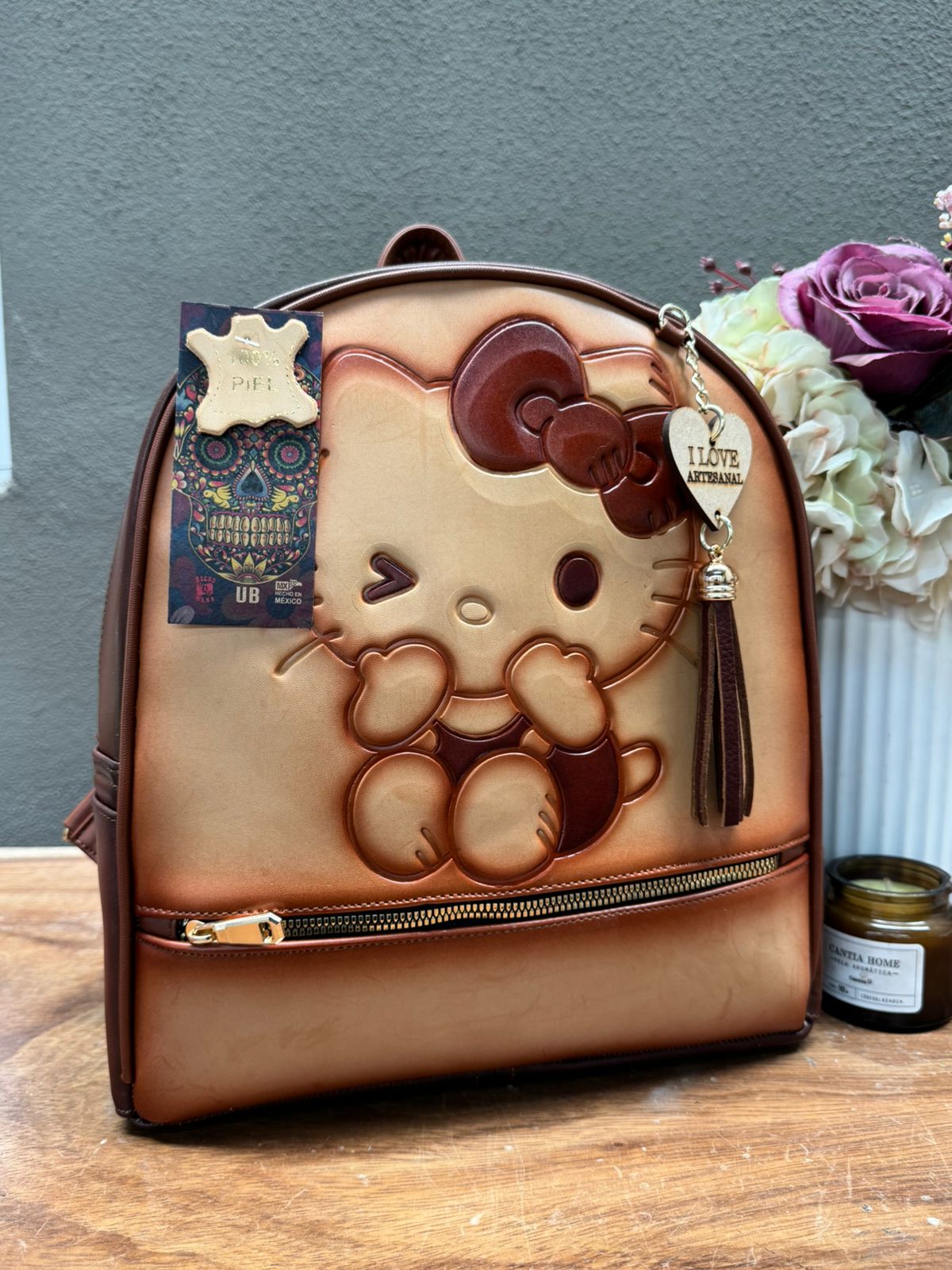 UB MOD ARTESANAL MOCHILA AMY HELLO KITTY