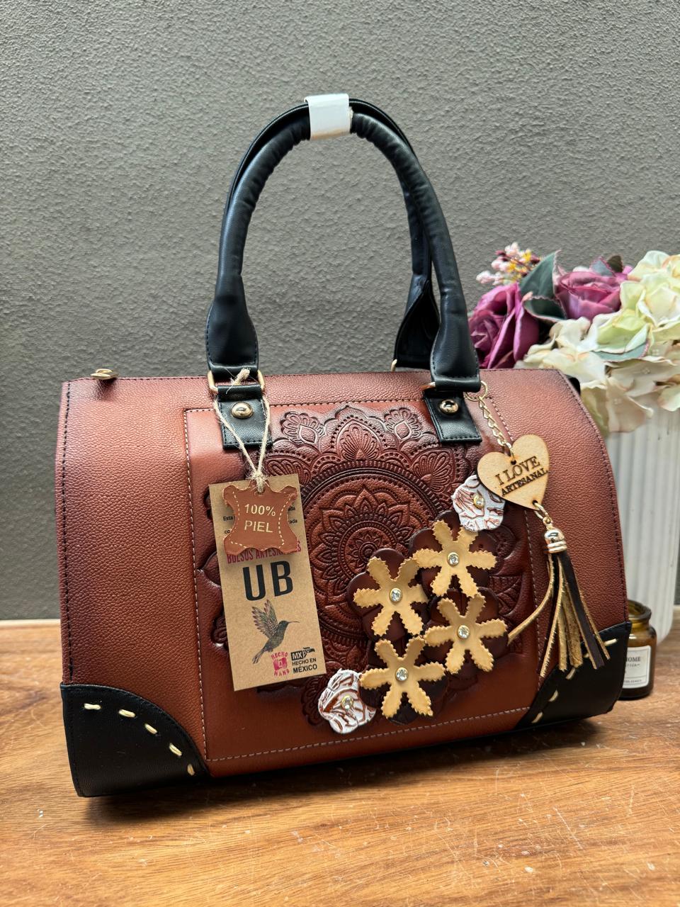 UB MOD ARTESANAL BAÚL MANDALA AMARILLO PIEL MARRON