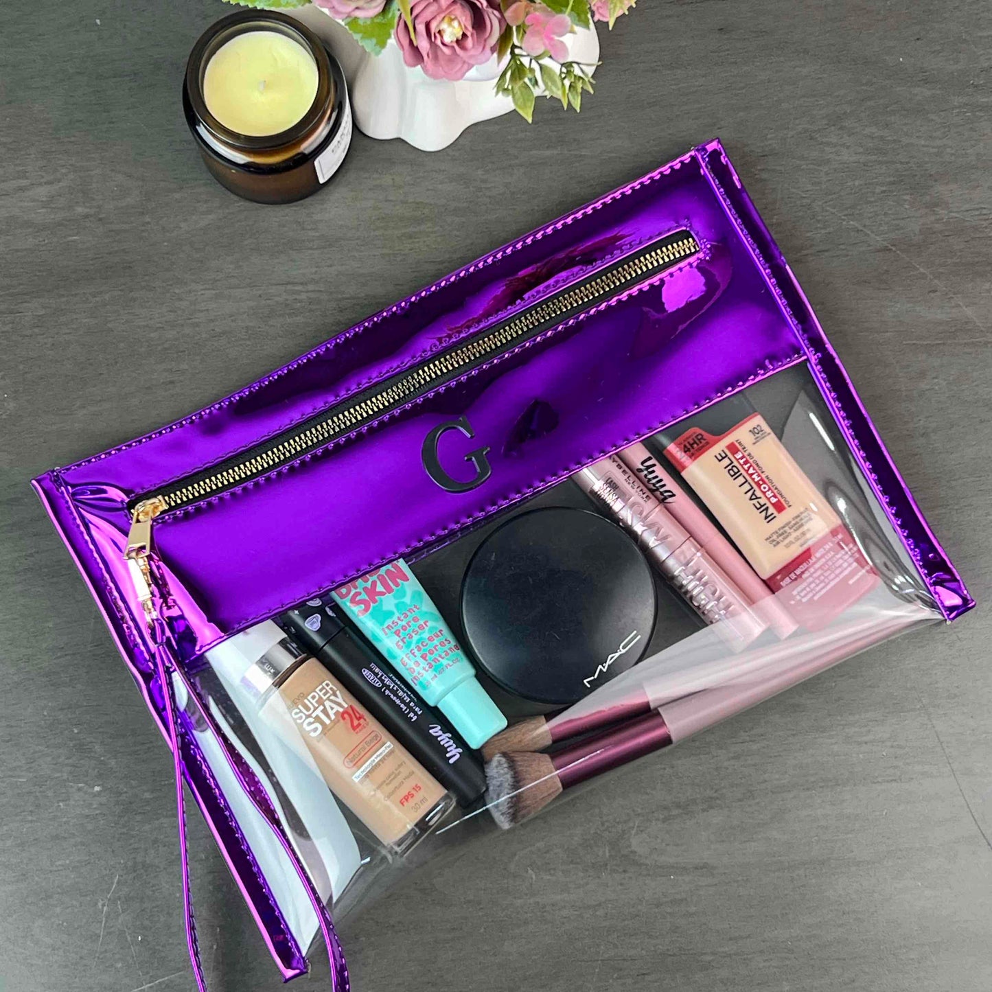 COSMETIQUERA DE MICA PLANA MORADO CHAROL