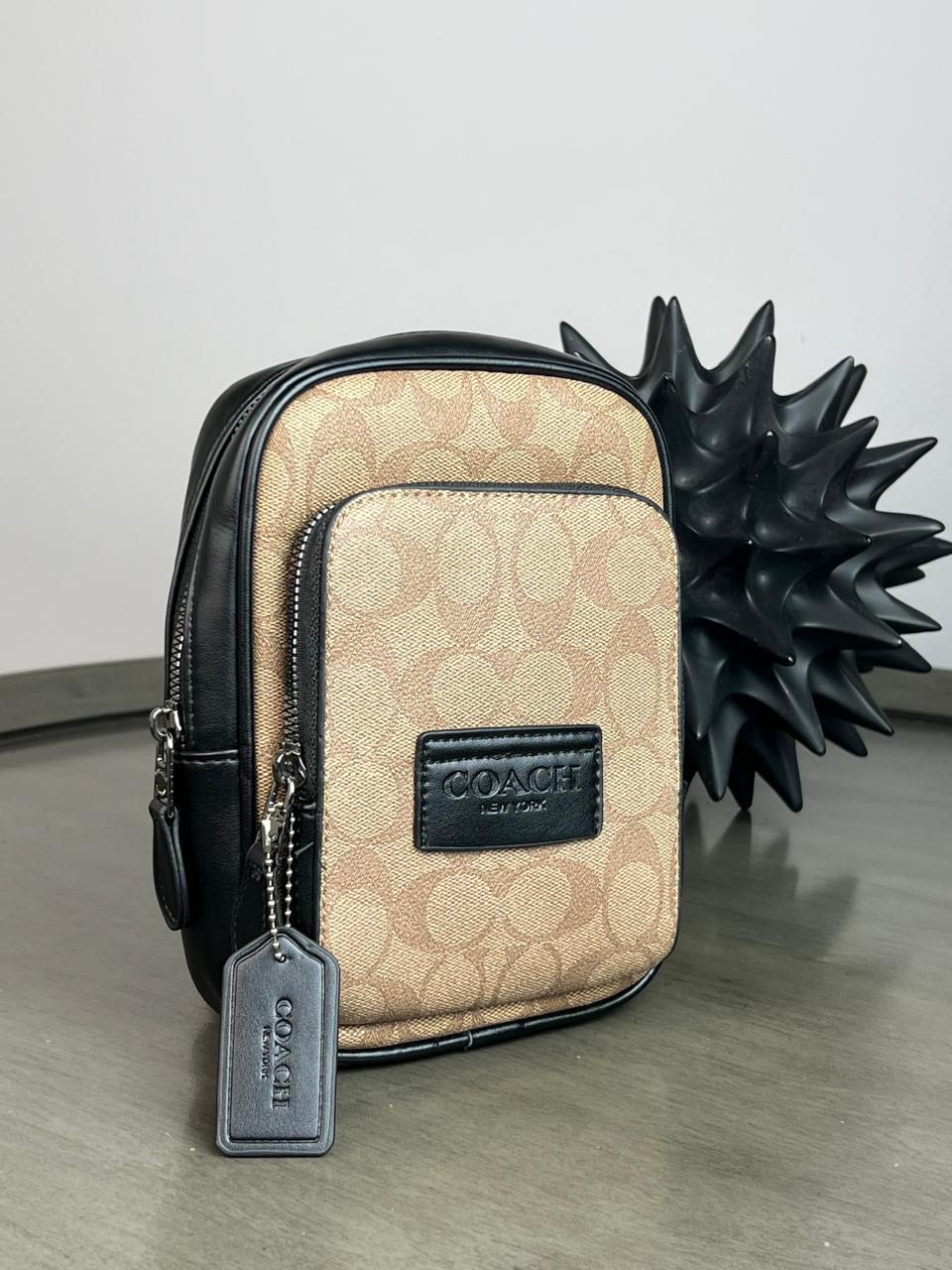 COACH PECHERA MAQUILLAJE