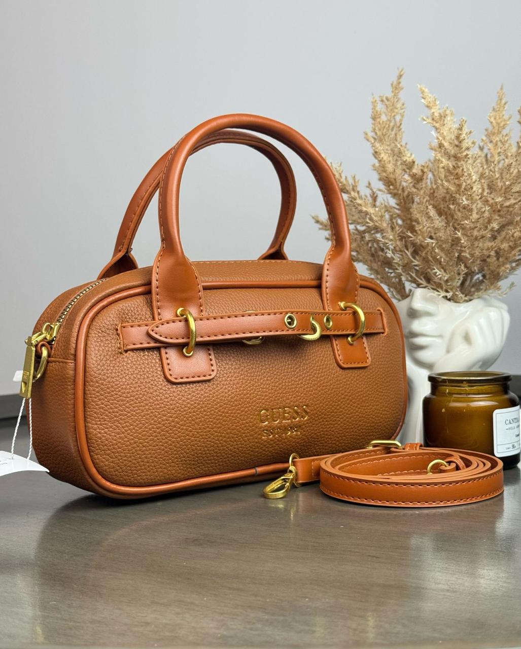 GUESS BAGUETTE CAMEL