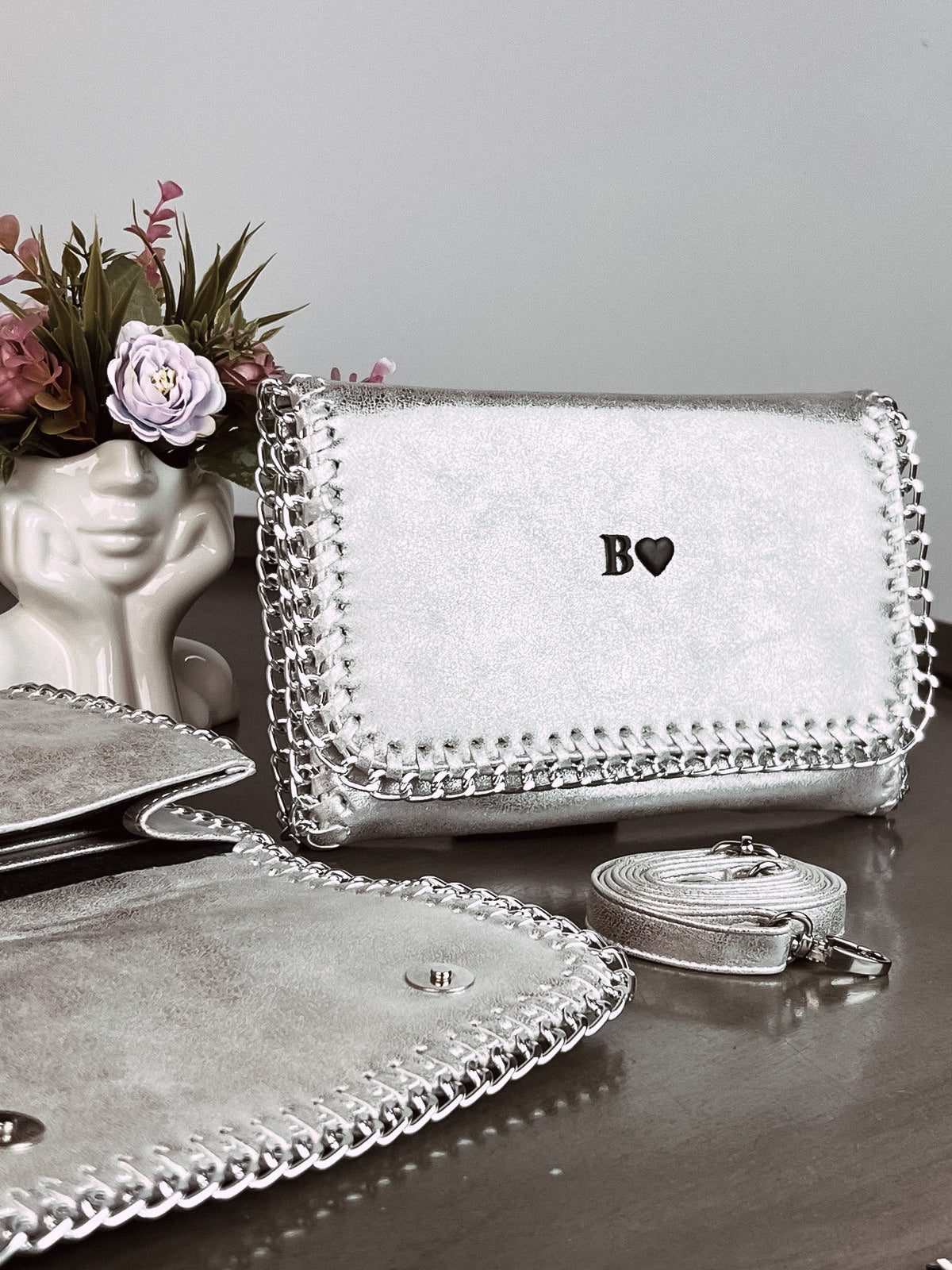 CROSSBODY