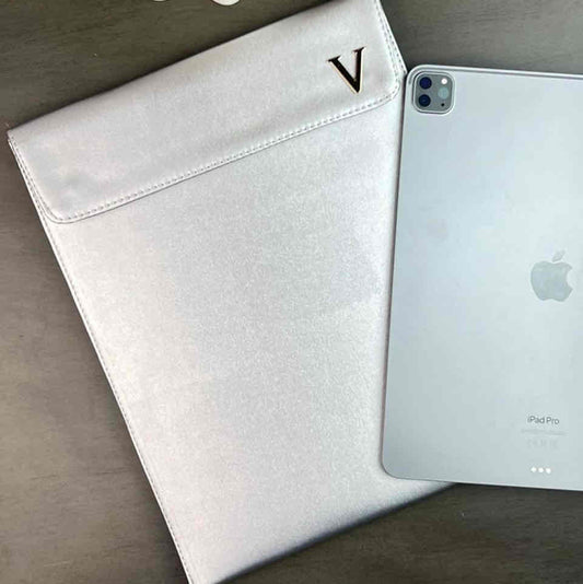 FUNDA PARA IPAD PLATA