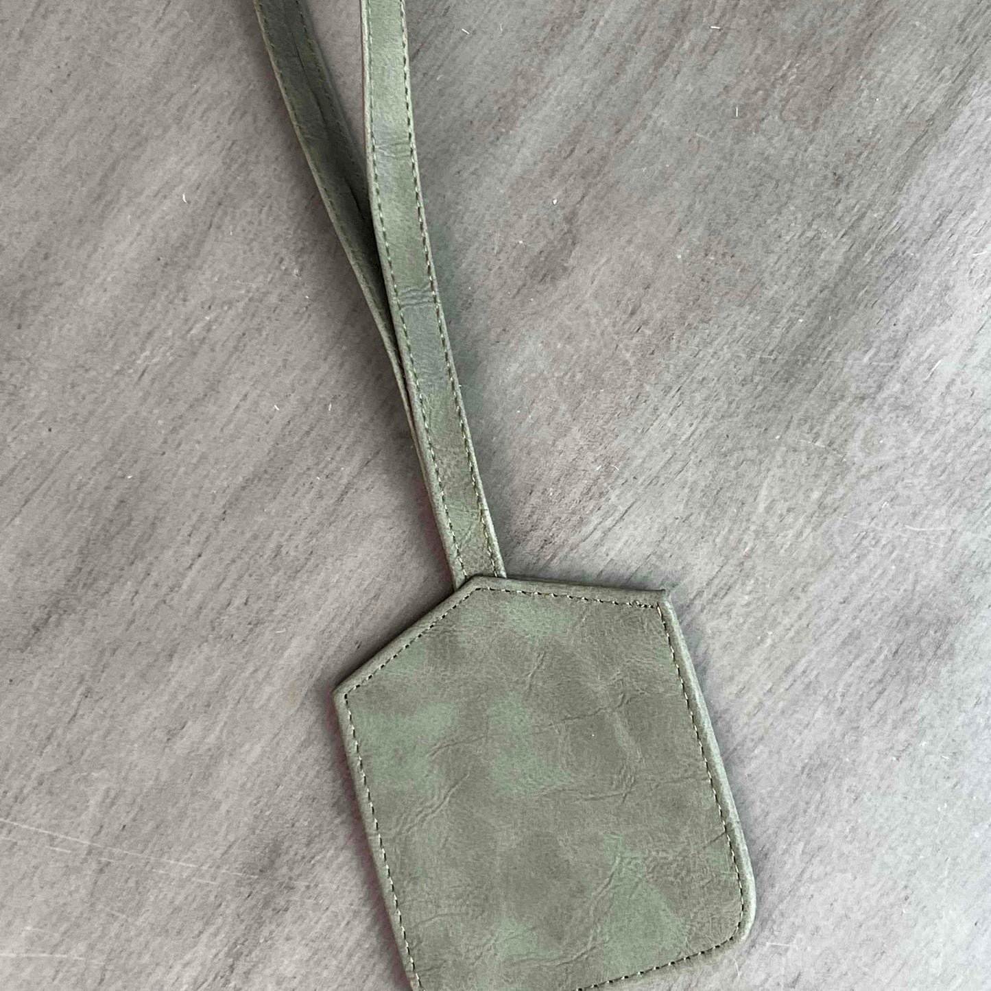 TAG PARA MALETA VERDE MILITAR FRESNO