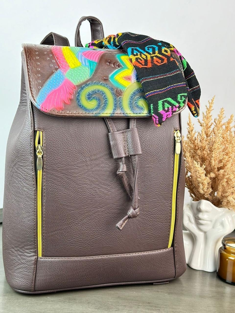 MOCHILA CHOCOLATE COLIBRI