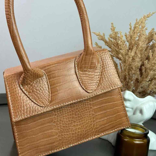 JACQUEMOUS CAMELLO ALIGATOR