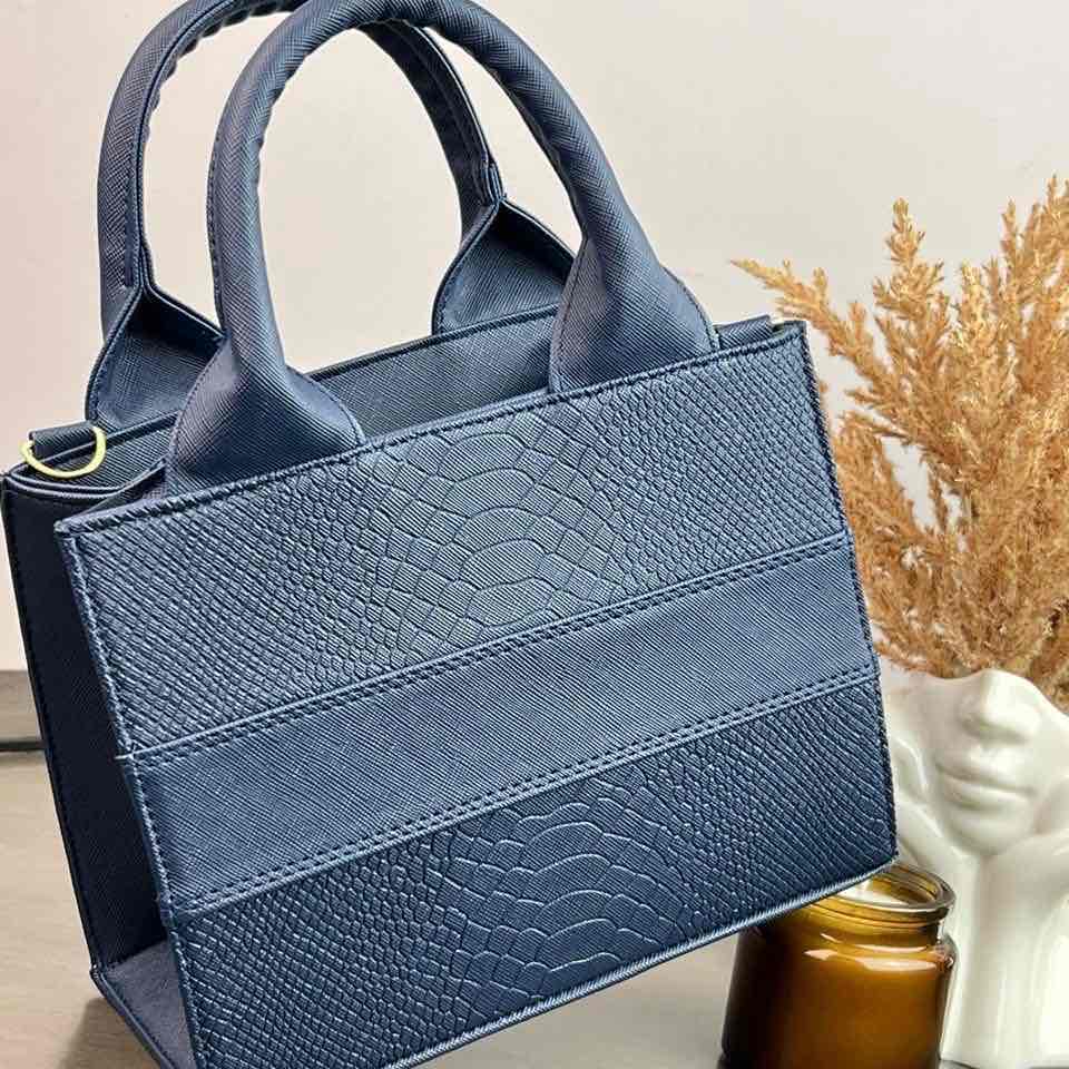 TOTE CLASICA MINI AZUL MARINO