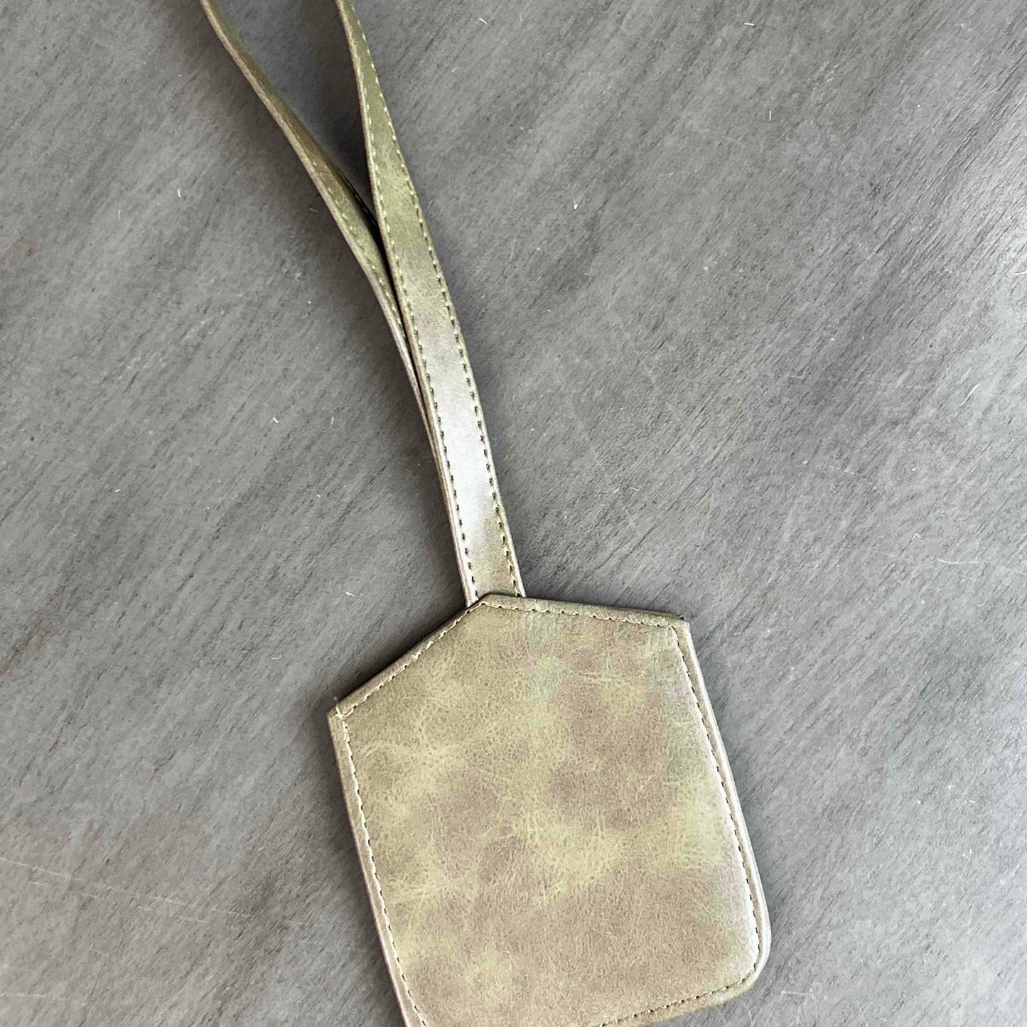TAG PARA MALETA MUSGO