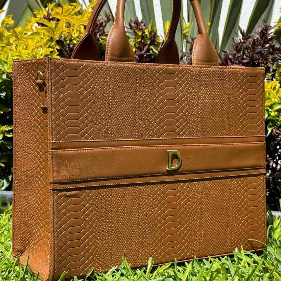 TOTE PREMIUM ZEUS CAMEL