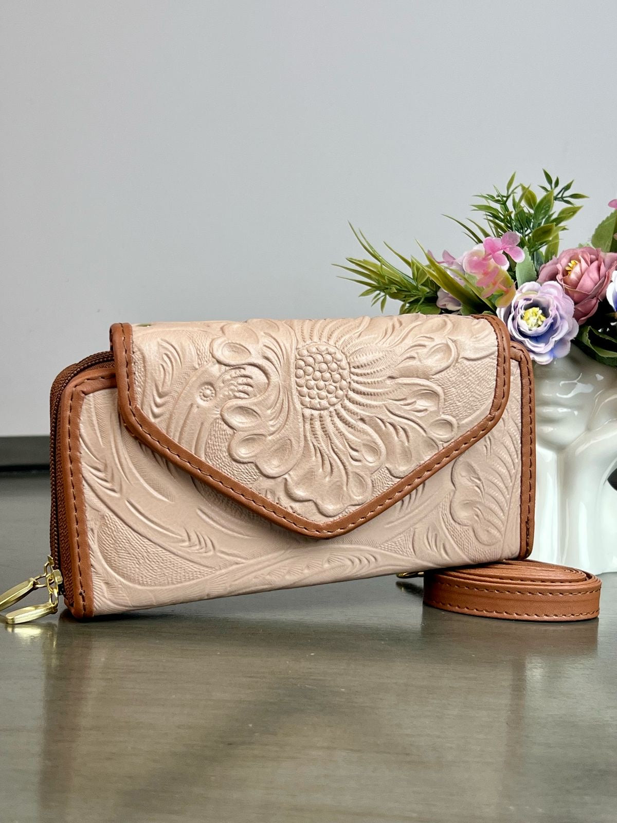 CARTERA PIEL TAPA MAQUILLAJE MATE