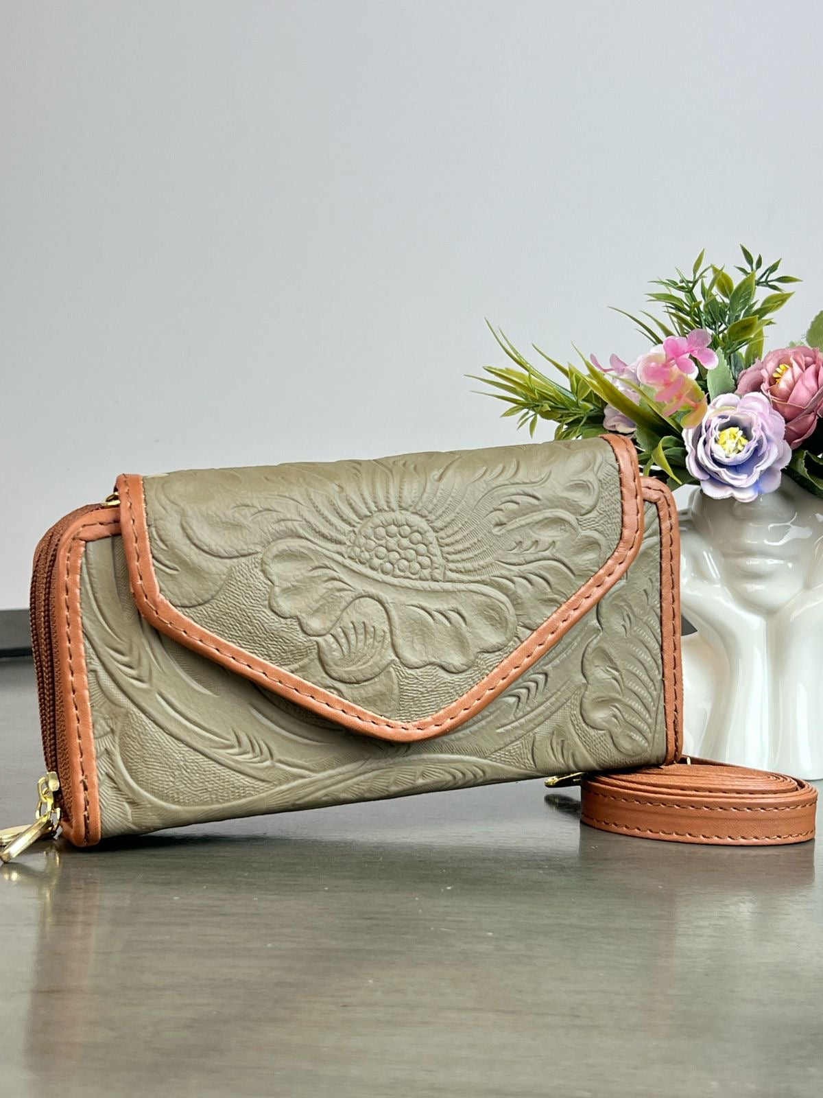 CARTERA PIEL TAPA VERDE ACEITUNA