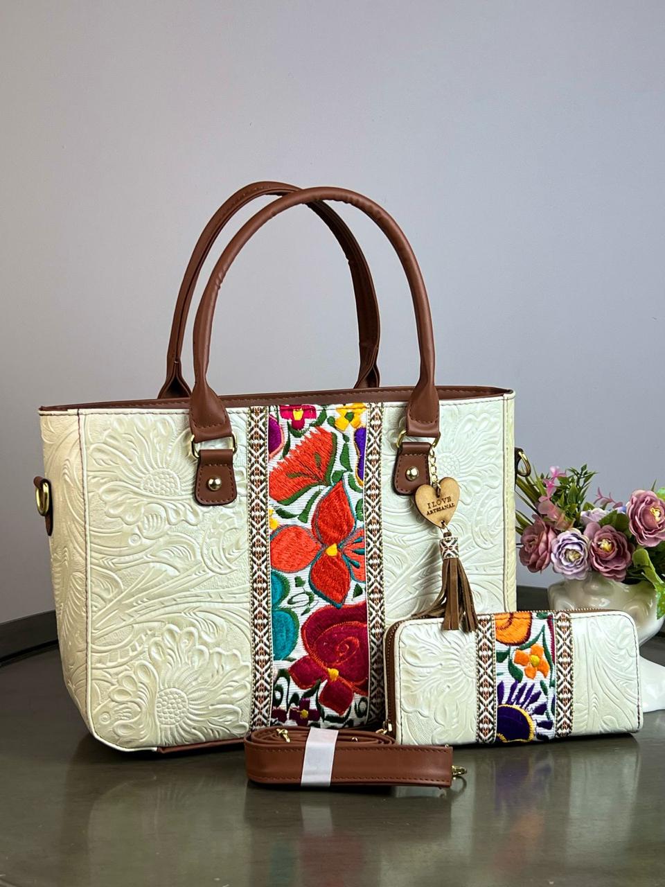 DUO FRANJA BORDADO Y PIEL GRASO CON CARTERA VAINILLA