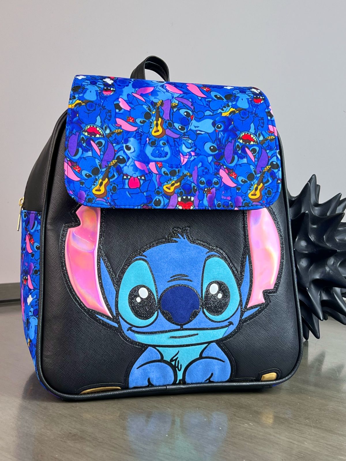 MOCHILA PERSONAJE STITCH NEGRO