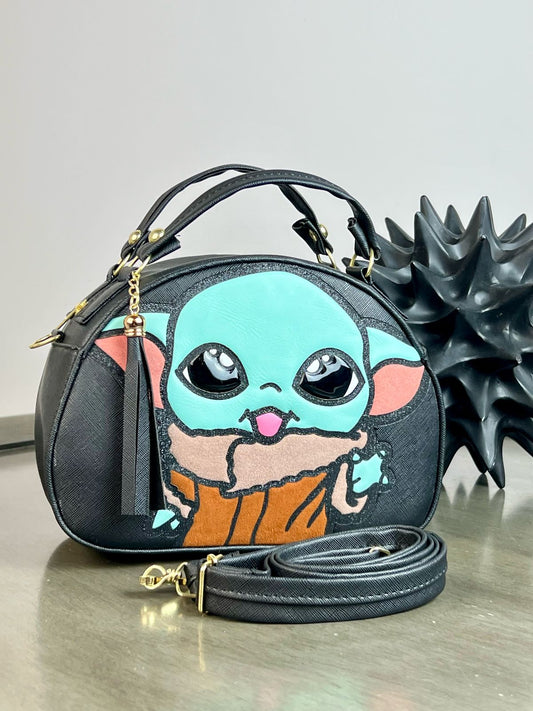 MALETITA PERSONAJE BABY YODA NEGRO