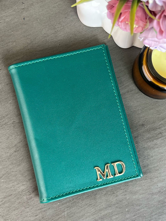 PORTAPASAPORTE IND. VERDE BOSQUE LISO
