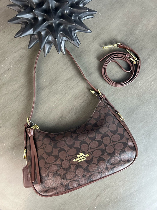 IMPORTACION COACH BAGUETTE CAFÉ ESTAMPADO LETRAS