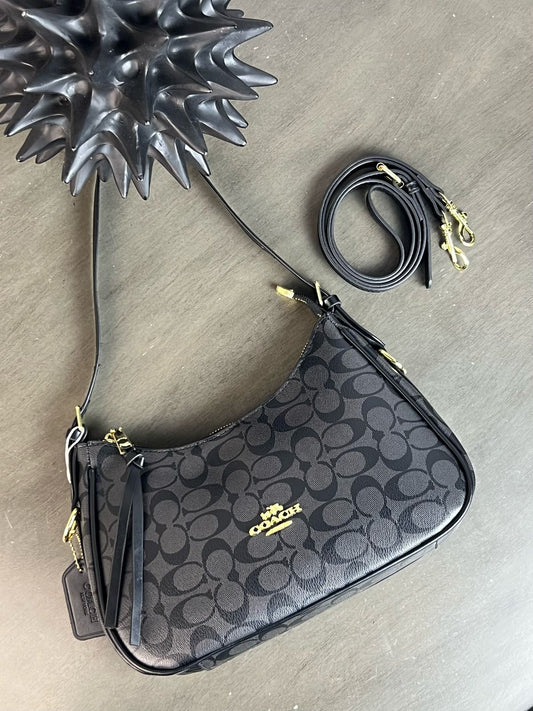 IMPORTACION COACH BAGUETTE NEGRO ESTAMPADO LETRAS